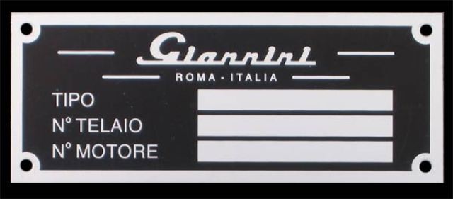 ART.G120 Targhetta Giannini in alluminio per vano motore. Fiat 500 Giannini ART.G120 Targhetta Giannini in alluminio per vano motore. Fiat 500 Giannini