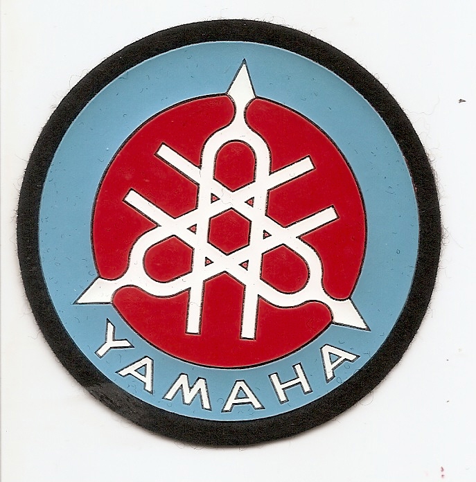 YA05 ADESIVO  YAMAHA in stoffa-  Dimensioni/Dimensions: diam.75