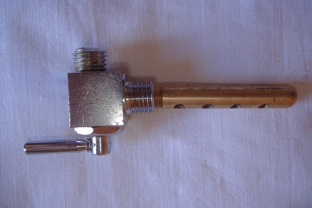 Rubinetto BIANCHI modello tonale, Q18 passo 12x1.5, codulo a vite Rubinetto BIANCHI modello tonale, Q18 passo 12x1.5, codulo a vite