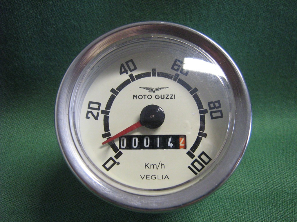 Contachilometri VEGLIA per MOTO GUZZI GALLETTO ELETTRICO e ultime serie avviamento a pedali, scala 0-100 Contachilometri VEGLIA per MOTO GUZZI GALLETTO ELETTRICO e ultime serie avviamento a pedali, scala 0-100