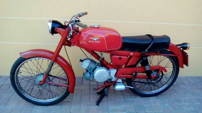 RIVESTIMENTO SELLA MOTO GUZZI CARDELLINO RIVESTIMENTO SELLA MOTO GUZZI CARDELLINO